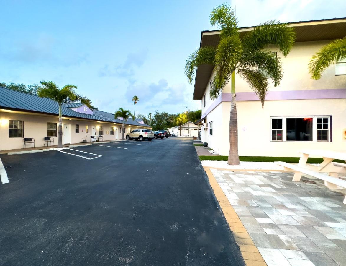 1K Bed Studio Apt With Shared Pool 06 Clearwater Exteriör bild