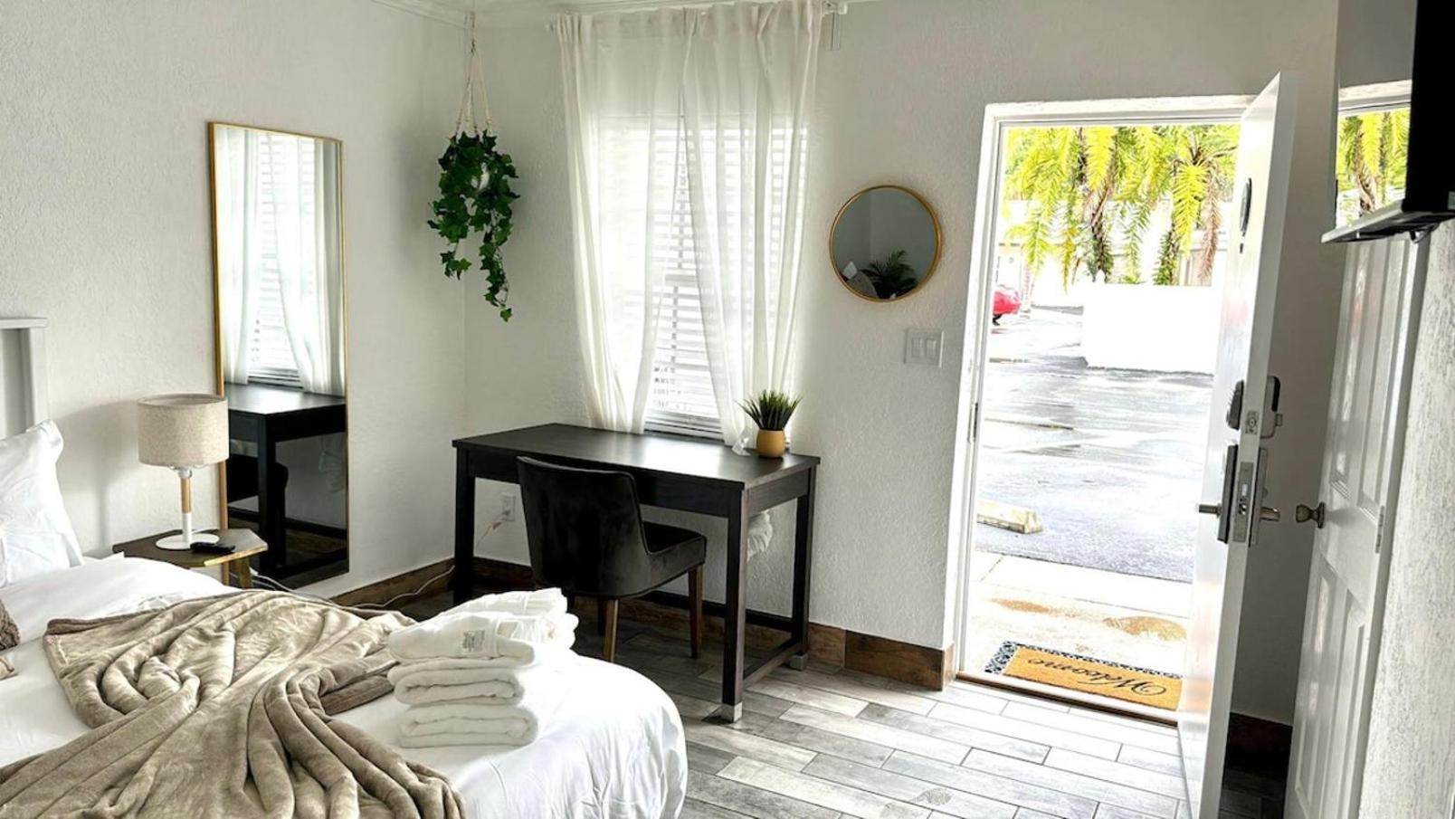 1K Bed Studio Apt With Shared Pool 06 Clearwater Exteriör bild