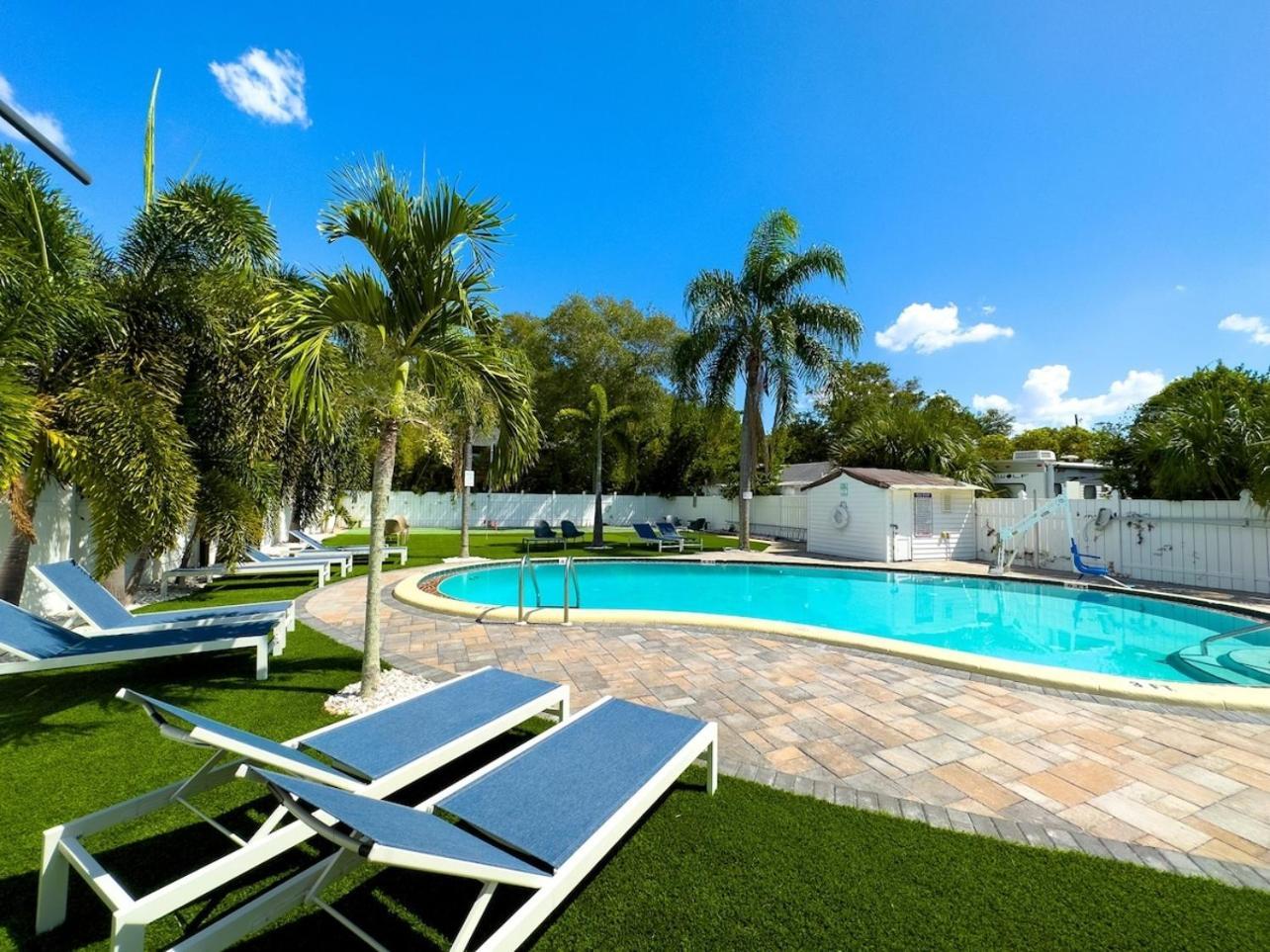 1K Bed Studio Apt With Shared Pool 06 Clearwater Exteriör bild